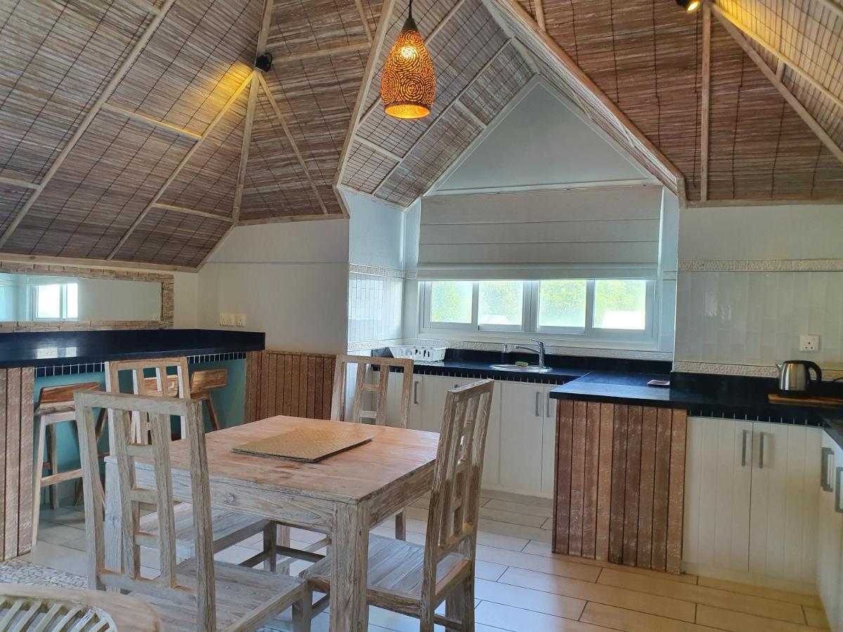 Bord Mer City Apartments La Digue Exterior photo